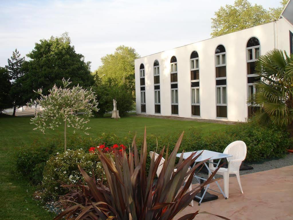 Agape Hotel Bessines Exteriér fotografie