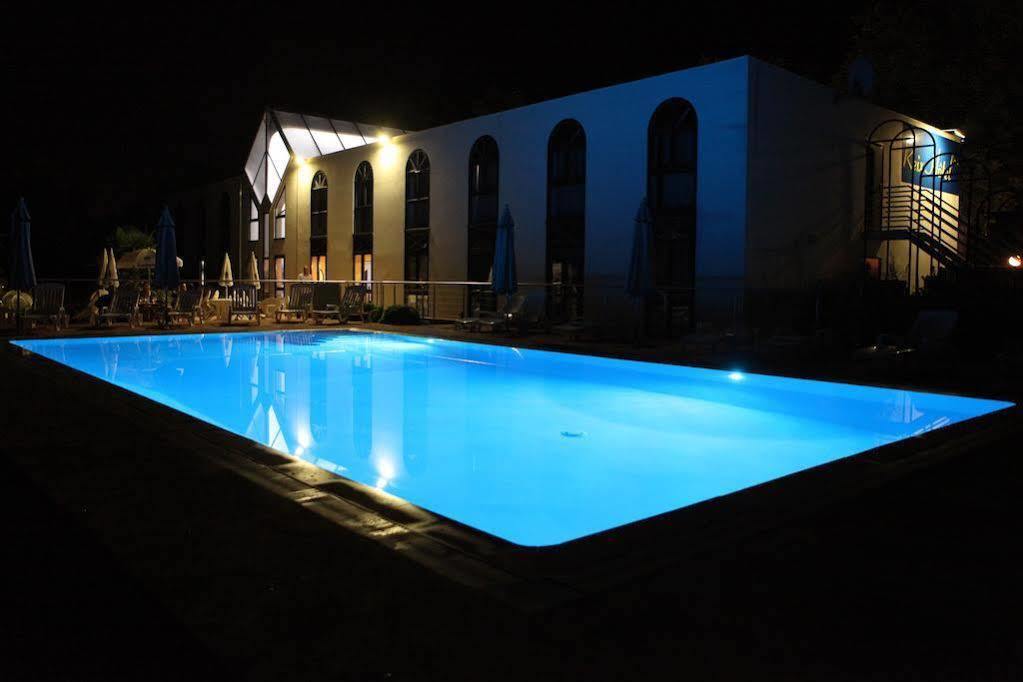 Agape Hotel Bessines Exteriér fotografie